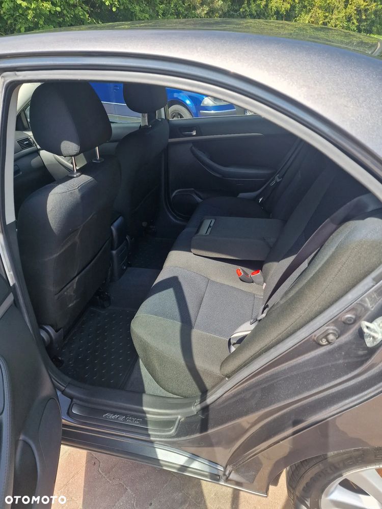 Toyota Avensis 1.8 VVT-i Sol - 8