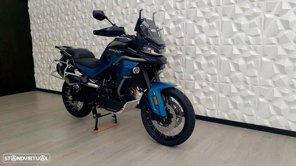 CF Moto 800MT ES - 4