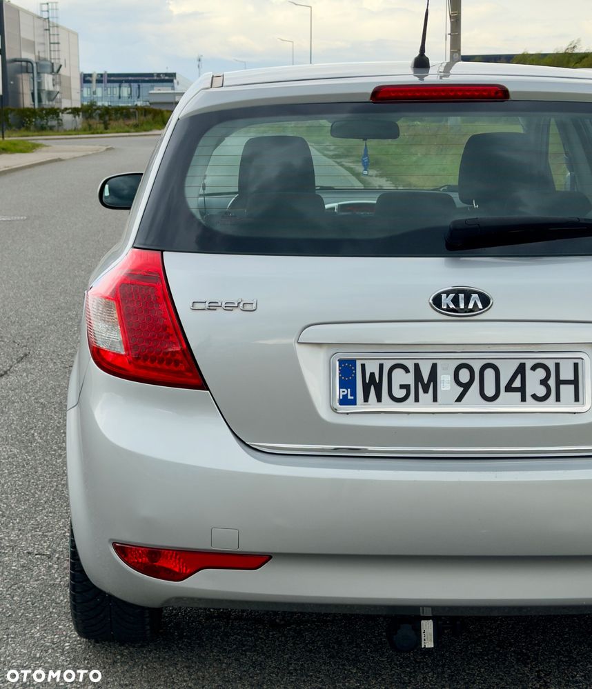 Kia Ceed 1.4 CVVT Attract - 32