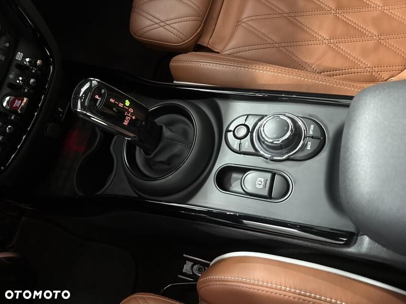 MINI John Cooper Works ALL4 sport - 17