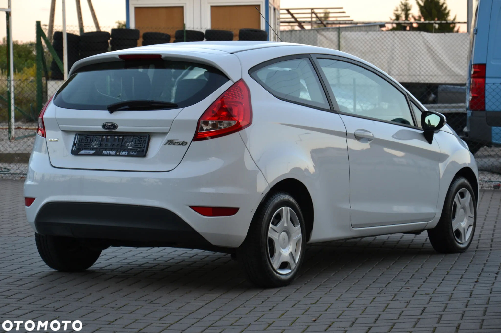 Ford Fiesta 1.6 TDCI Ambiente - 9