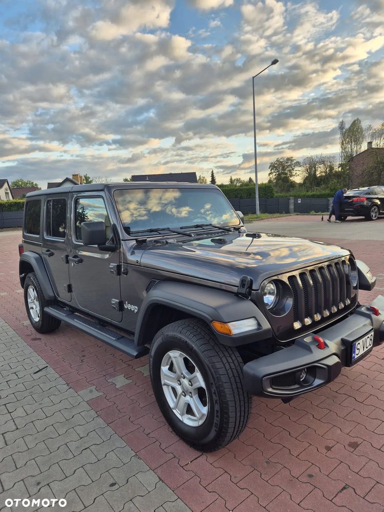 Jeep Wrangler Unlimited 3.6 Automatik X - 8
