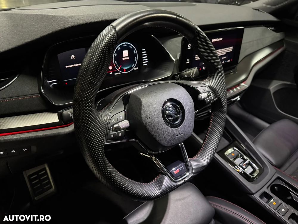 Skoda Octavia 2.0 TDI DSG 4X4 RS Plus - 15