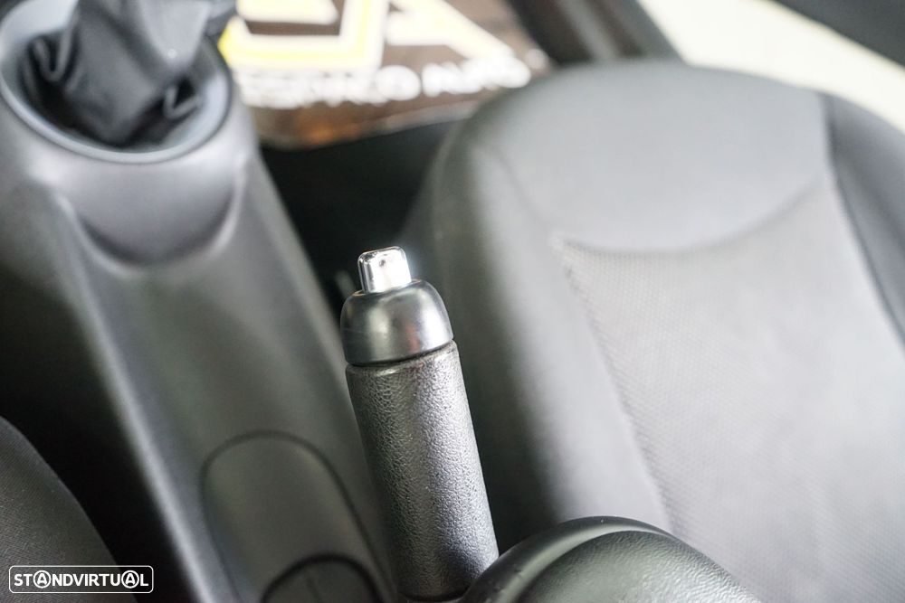 MINI 3 Portas One D - 22