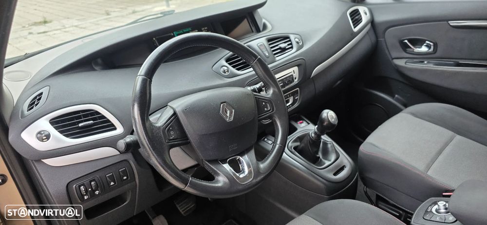 Renault Grand Scénic Energy dCi 110 Start & Stop Dynamique - 12