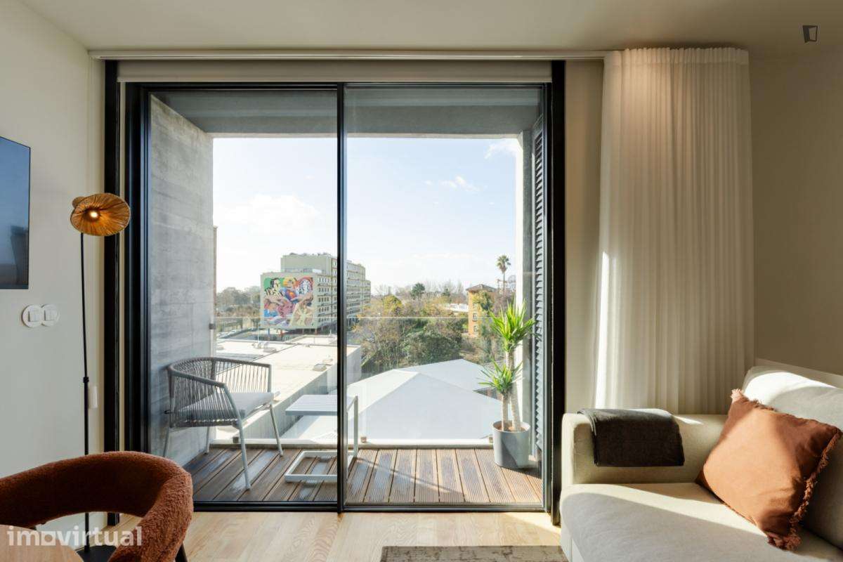 Apartamento com 1 quartos - localizado em Massarelos Porto - Grande imagem: 2/11