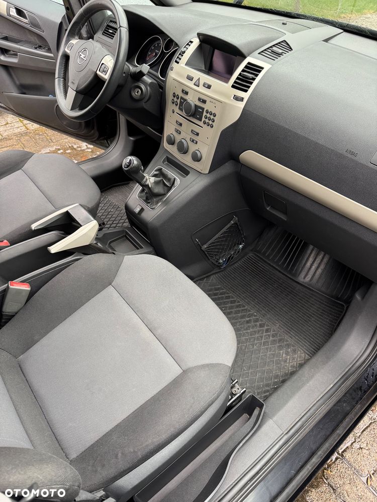 Opel Zafira 1.8 - 12