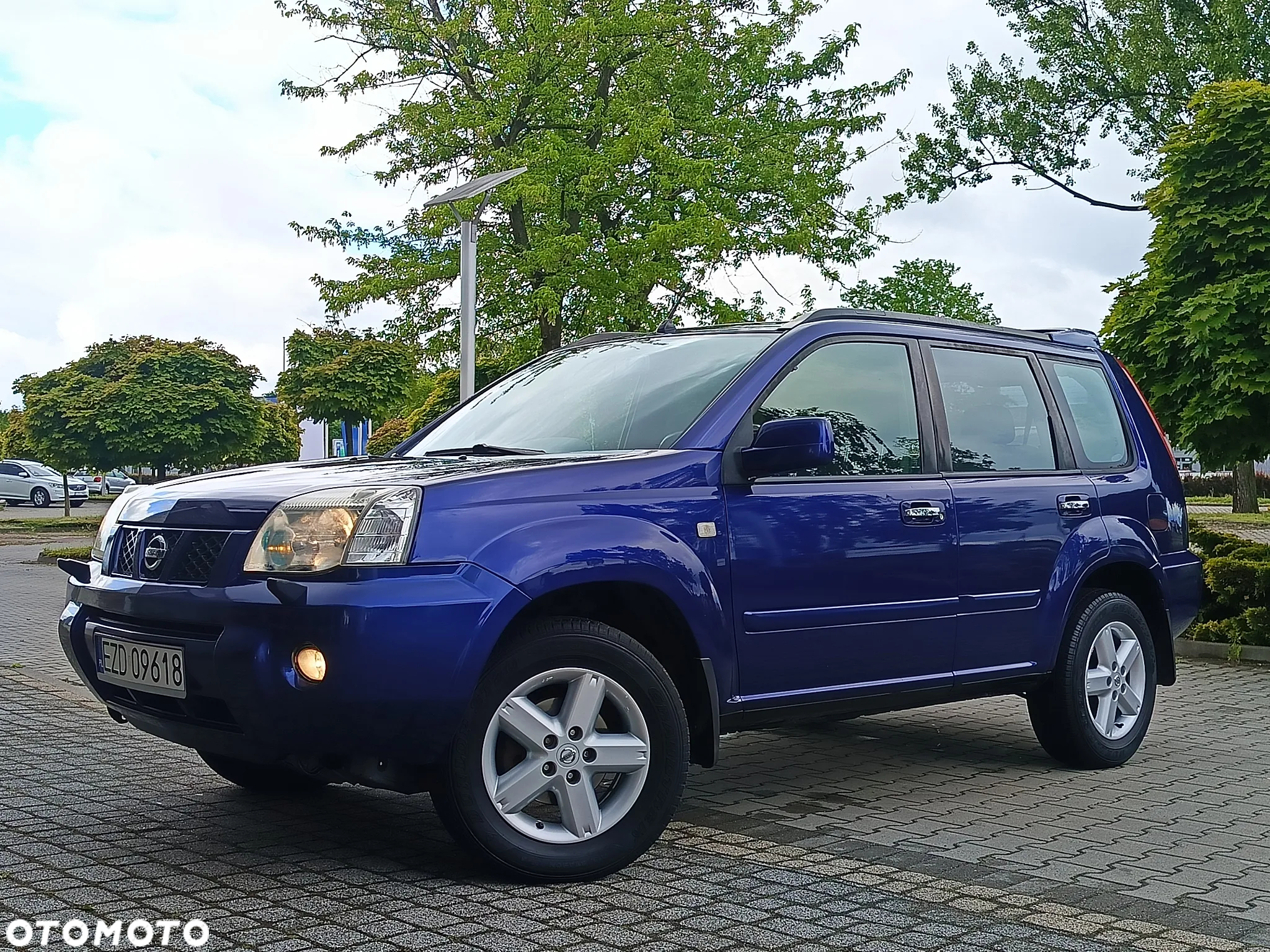 Nissan X-Trail 2.0 4x4 XE - 4