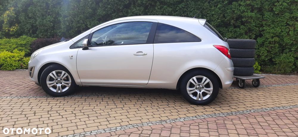 Opel Corsa - 11