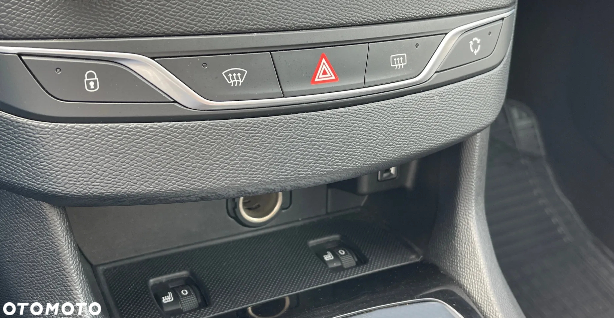 Peugeot 308 - 30
