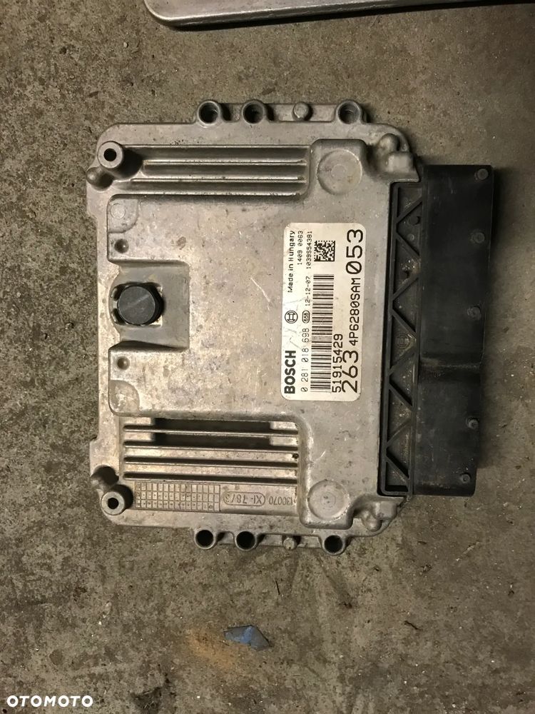DOBLO STEROWNIK KOMPUTER SILNIKA 51915429