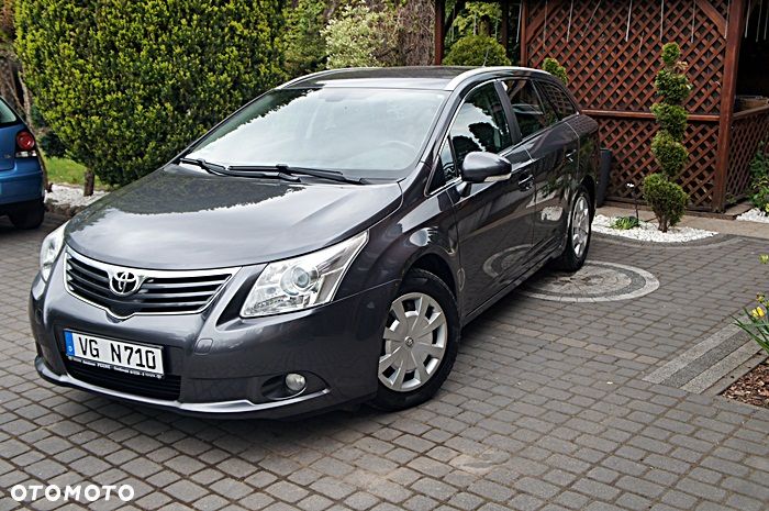Toyota Avensis 1.8 Life - 10