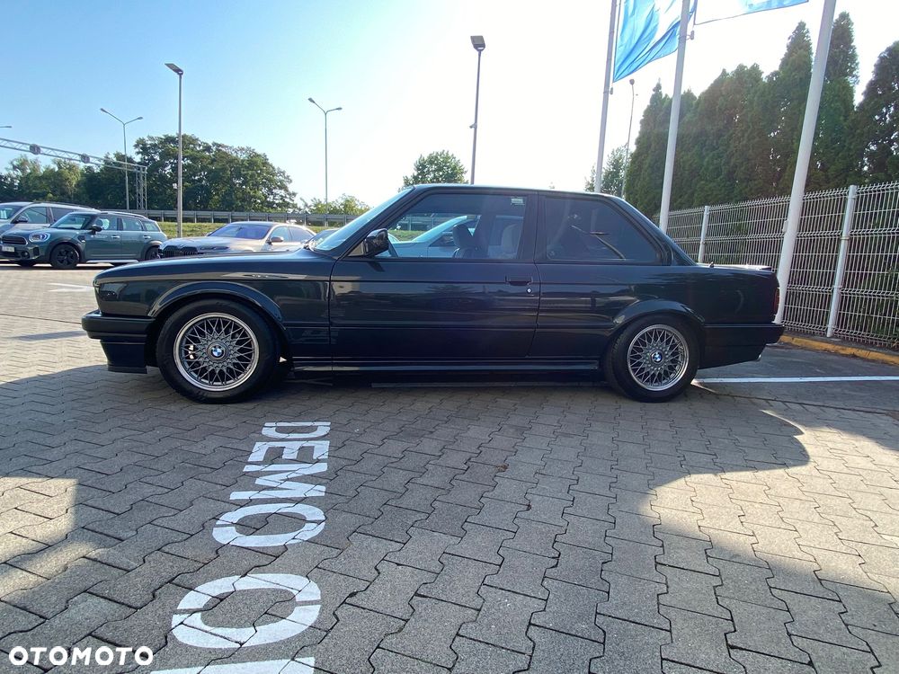 BMW Seria 3 320i - 1