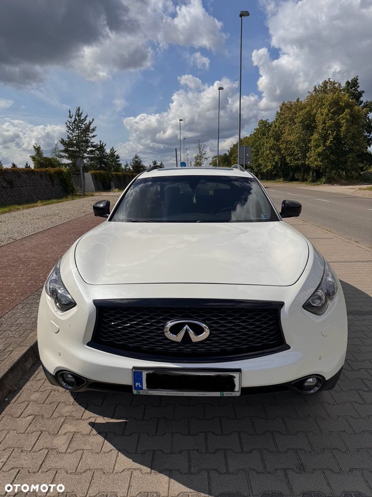 Infiniti QX70 3.7 S Design - 6