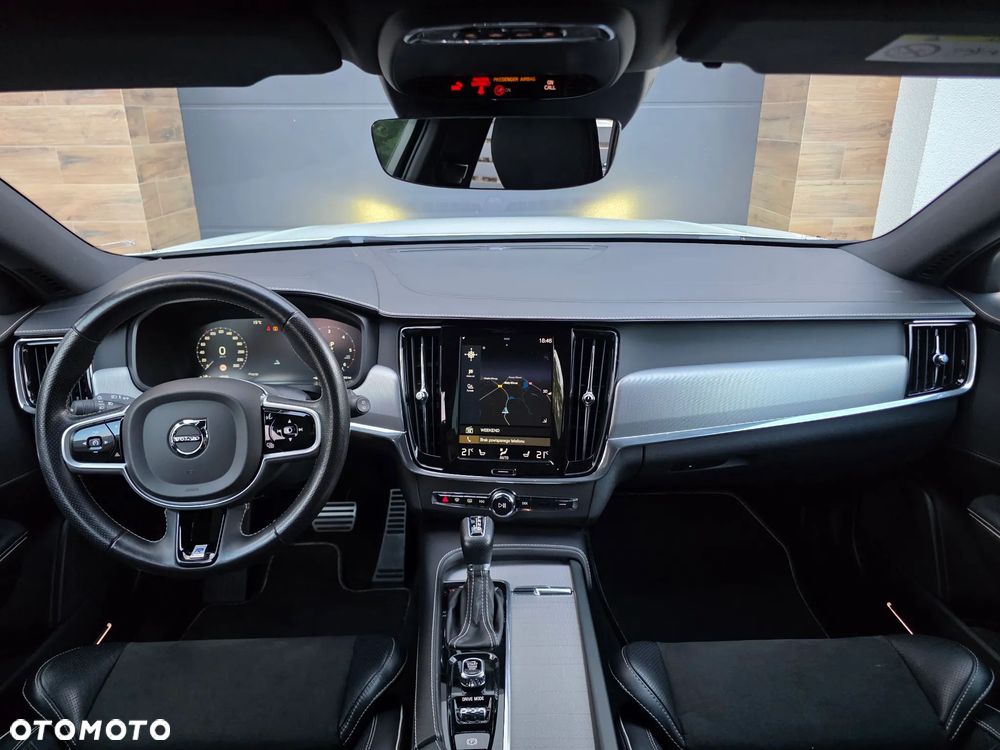 Volvo V90 D5 SCR AWD R-Design - 26