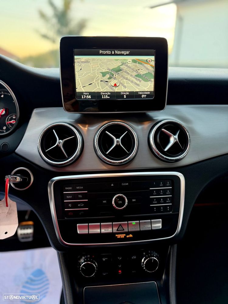 Mercedes-Benz CLA 180 d Shooting Brake AMG Line - 30