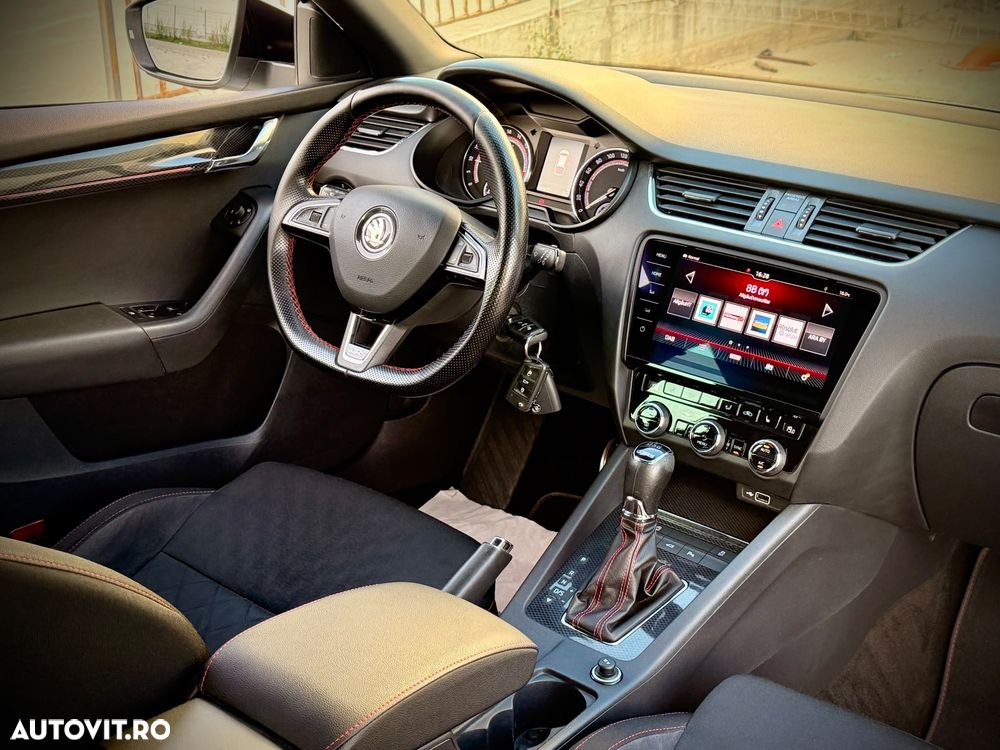 Skoda Octavia 2.0 TDI RS DSG - 5