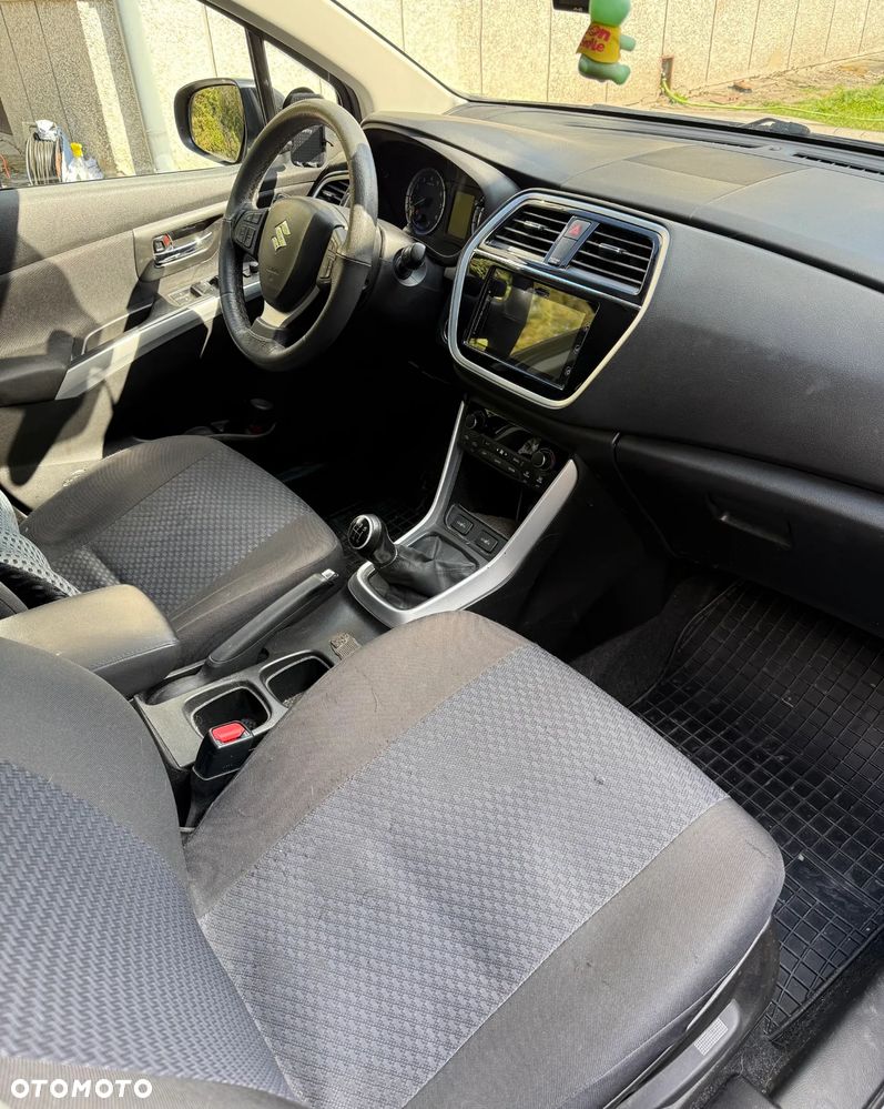 Suzuki SX4 S-Cross 1.0 T Comfort - 8