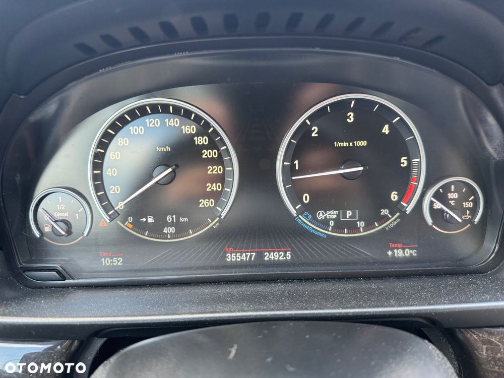 BMW Seria 5 530d xDrive Sport-Aut Modern Line - 17