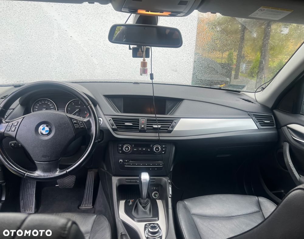 BMW X1 sDrive18d - 13