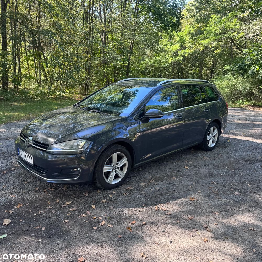 Volkswagen Golf - 1
