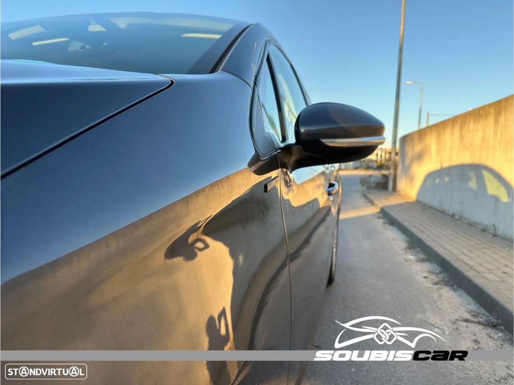 Peugeot 208 1.2 PureTech Signature - 11