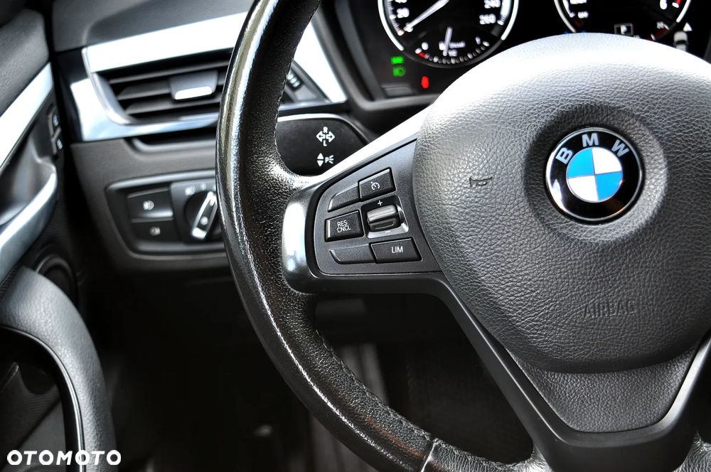 BMW X1 sDrive20d Sport Line - 27