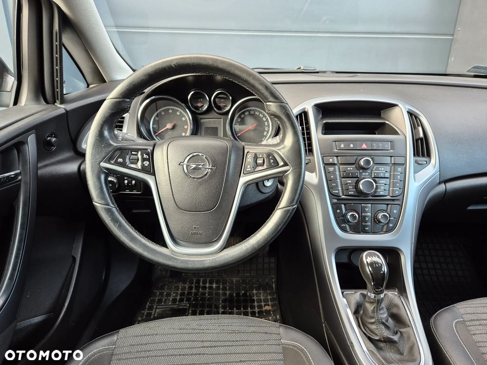 Opel Astra 1.4 T Cosmo EU6 - 13