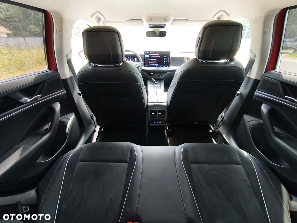 Volkswagen Passat 2.0 TDI SCR DSG Business - 16