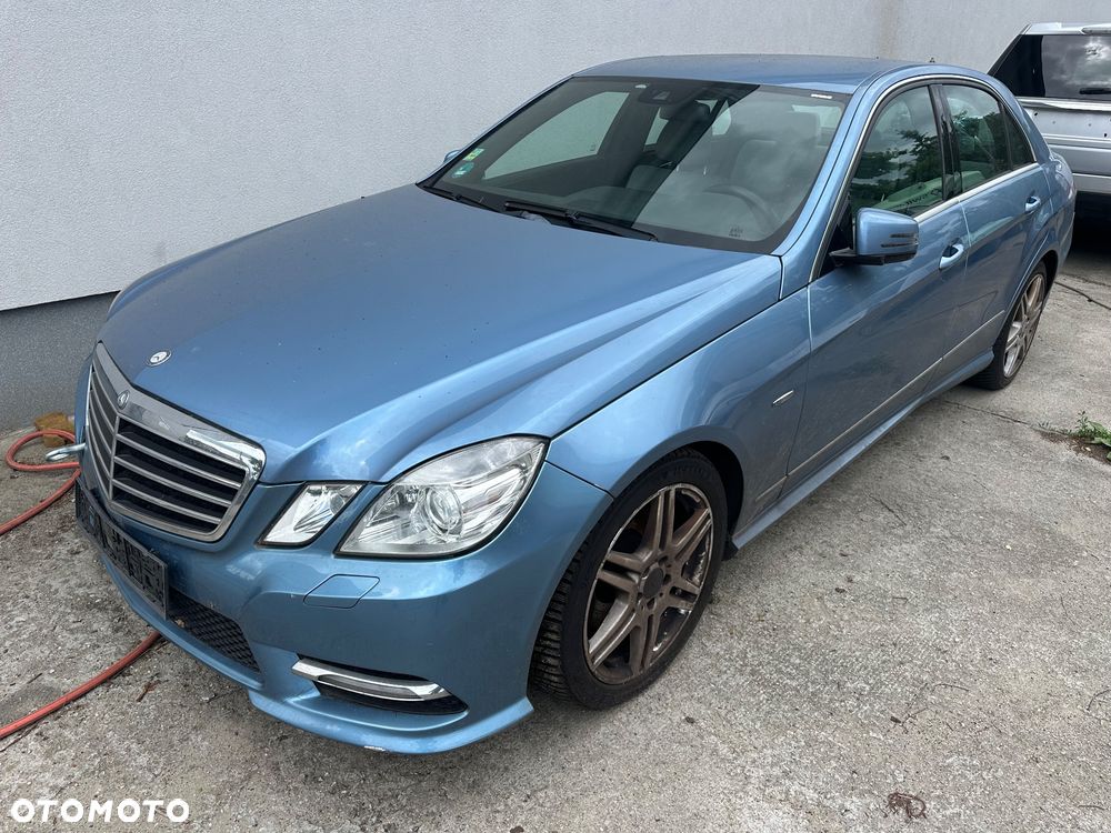 Mercedes-Benz Klasa E 350 CDI DPF 4Matic BlueEFFICIENCY 7G-TRONIC - 2