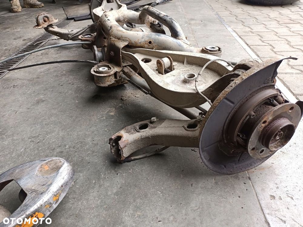 SANKI ZAWIESZENIA TYŁ BMW E46 SEDAN - 6