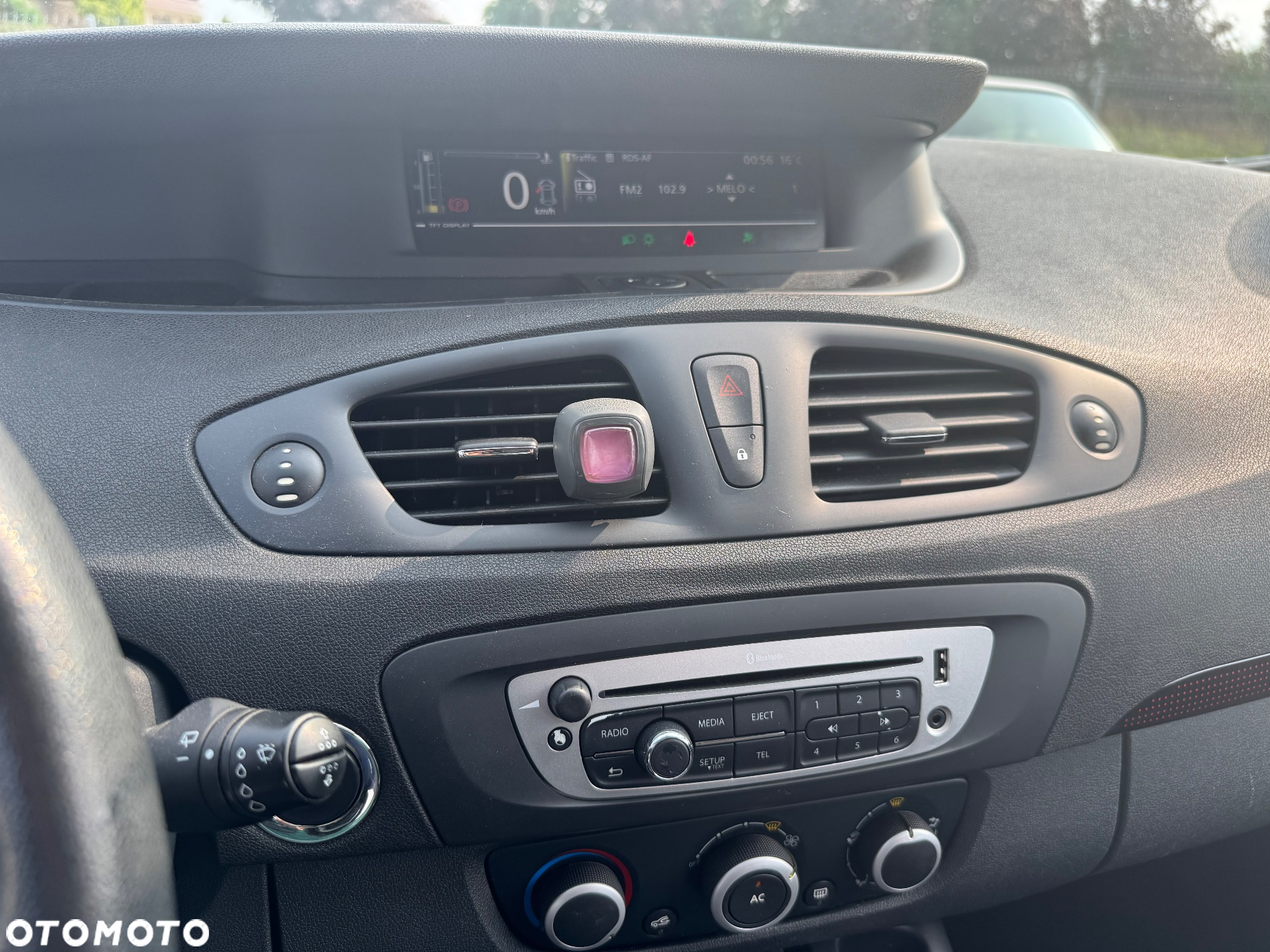 Renault Scenic 1.5 dCi Limited - 9