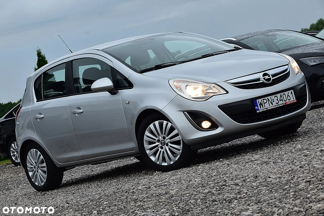 Opel Corsa 1.2 16V Cosmo - 22
