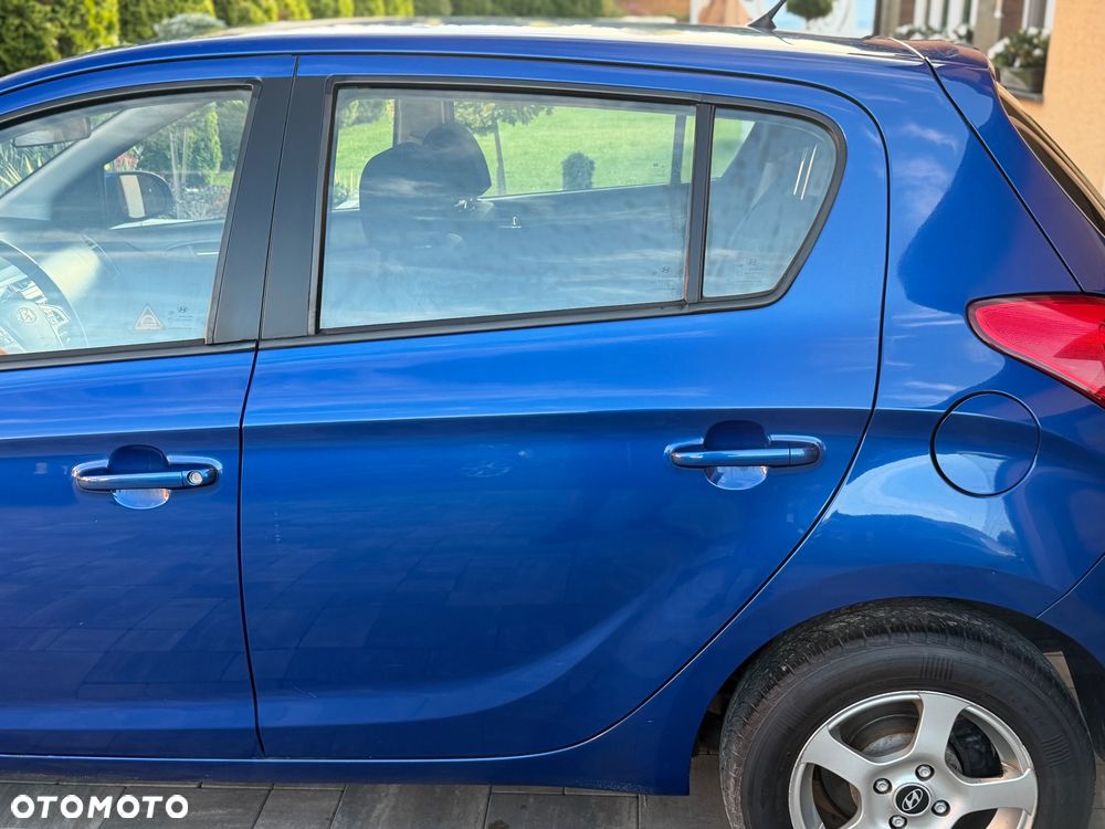 Hyundai i20 1.1 CRDi Trend - 26