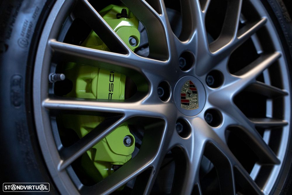 Porsche Panamera Sport Turismo 4 E-Hybrid Edition 10 Anos - 35