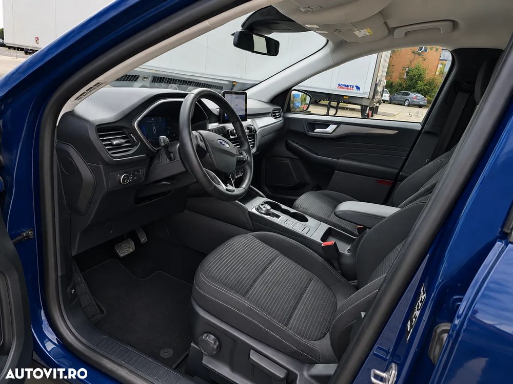 Ford Kuga - 10