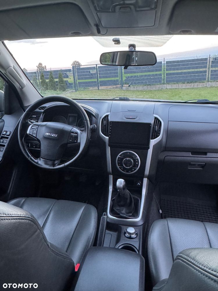 Isuzu D-Max 4x4 Double Cab Custom - 9
