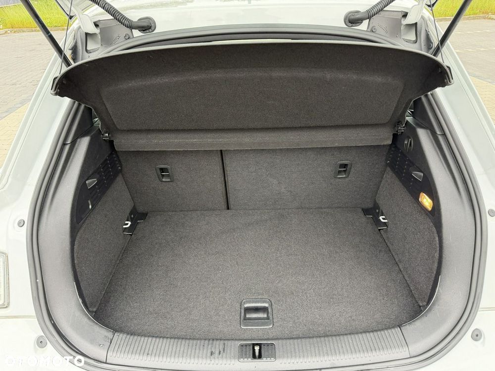 Audi A1 Sportback 1.6 TDI S line edition - 37