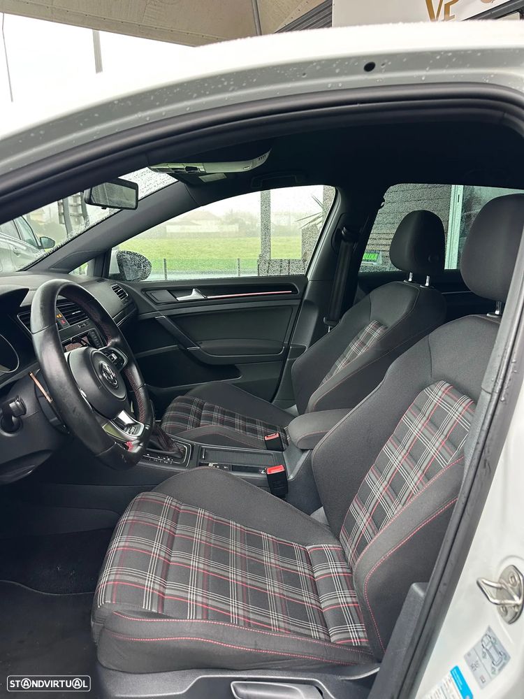 VW Golf 2.0 TSi GTi DSG Performance - 19