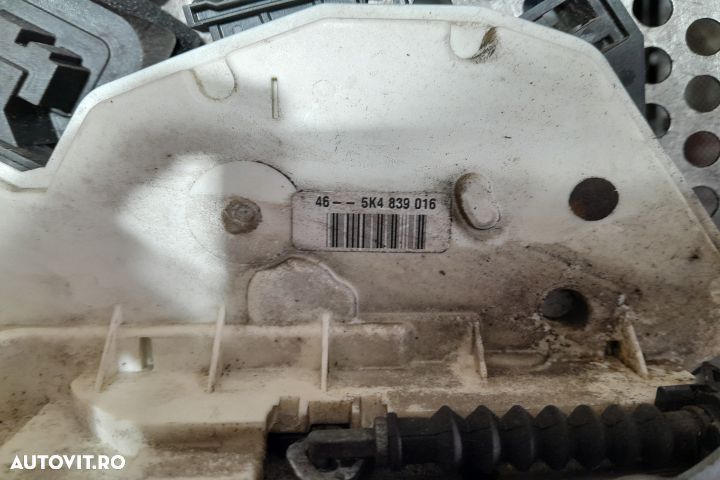 Broasca usa spate stanga 5K4839016 5K4839016 Volkswagen VW Polo 5 6R - 2