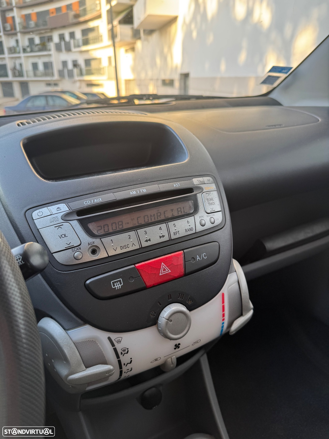 Toyota Aygo 1.0 + AC - 10