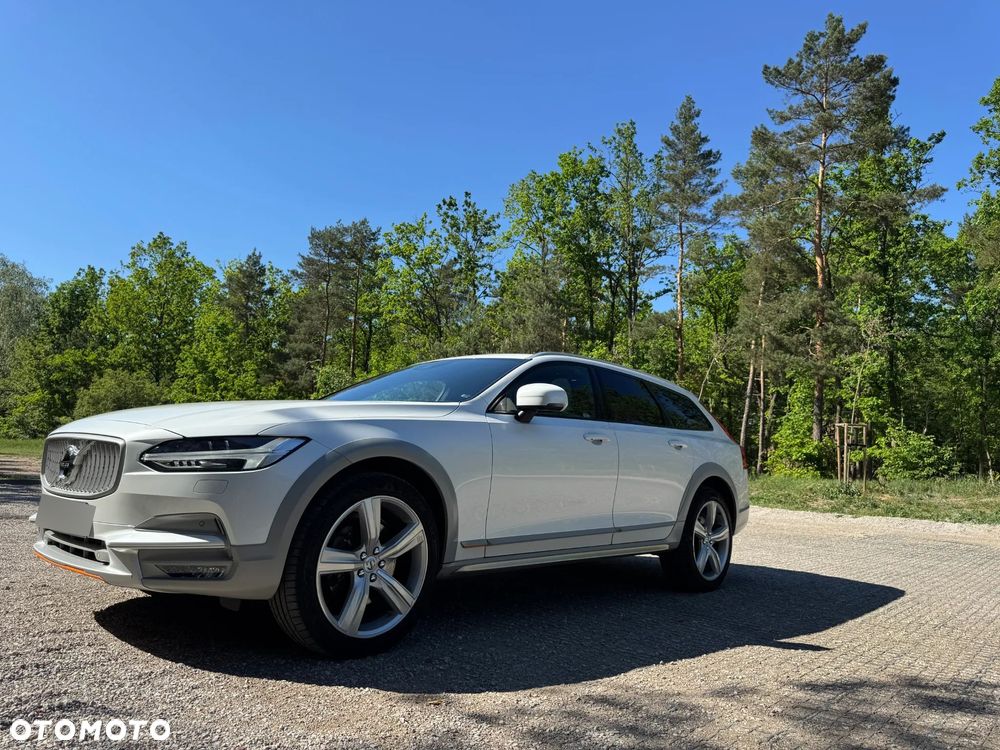 Volvo V90 Cross Country - 29