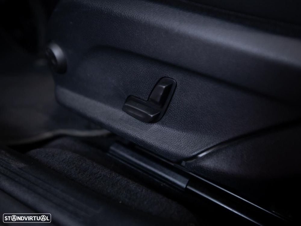 Mercedes-Benz E 300 de 9G-TRONIC AMG Line - 18