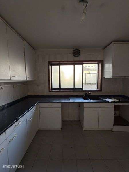 Apartamento T4 no centro de Espinho - Grande imagem: 2/5