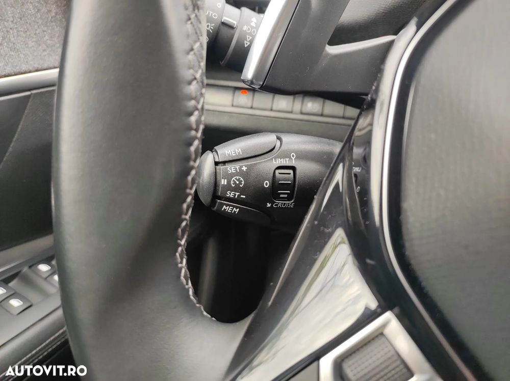 Peugeot 3008 PHEV 225 EAT8 Allure Pack - 27