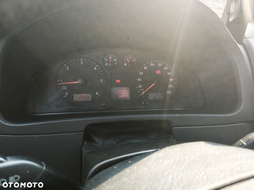 Volkswagen Multivan Standard - 12