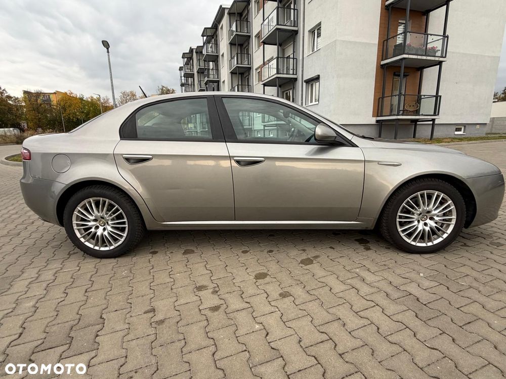 Alfa Romeo 159 1.9 JTDM 8V DPF - 10