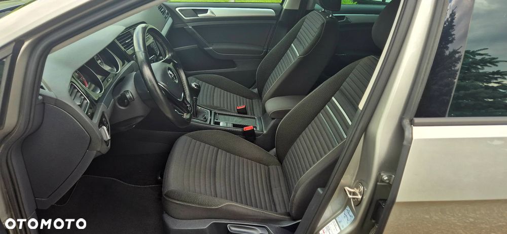 Volkswagen Golf - 13