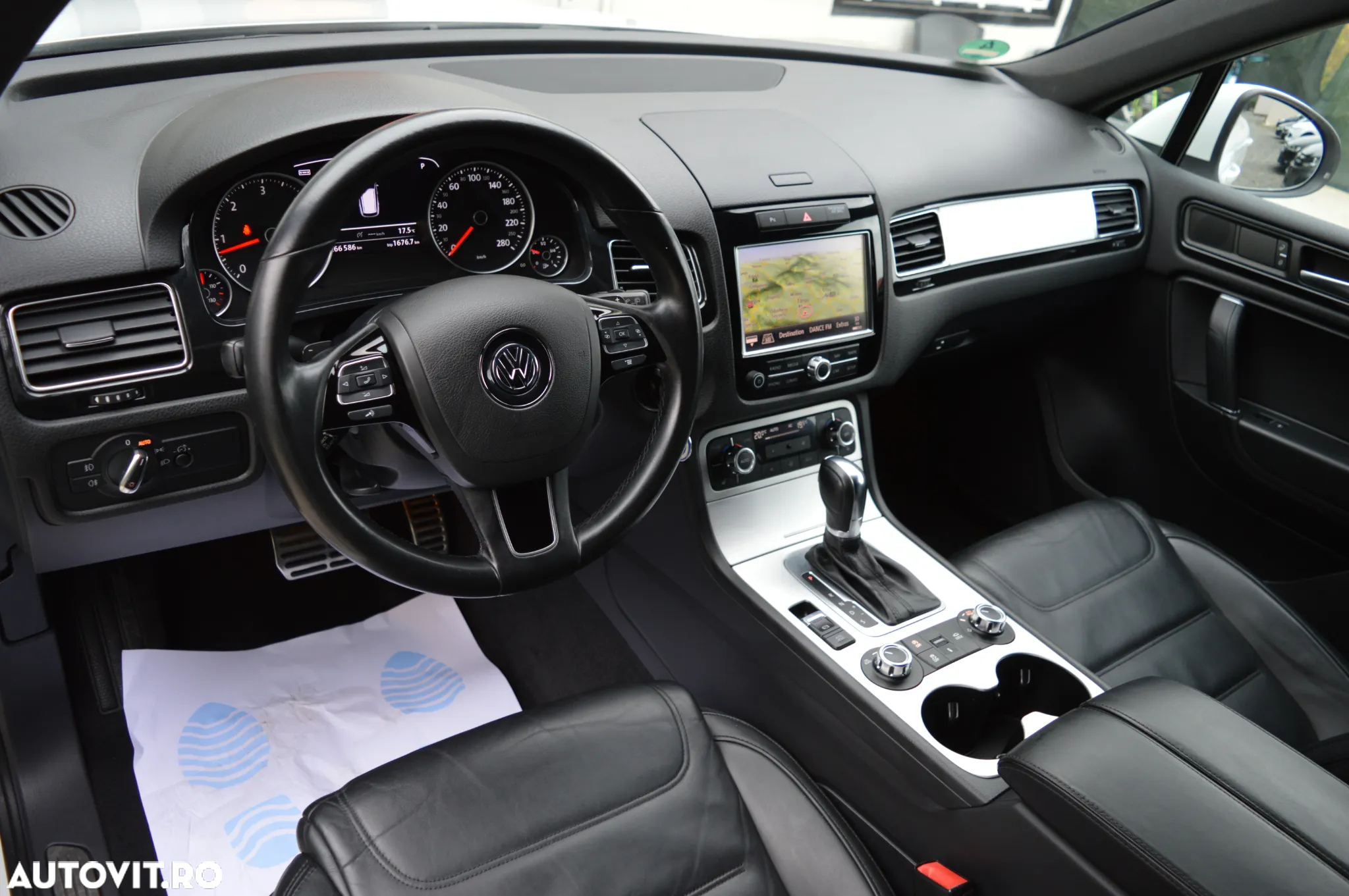 Volkswagen Touareg 3.0 V6 TDI BMT - 7