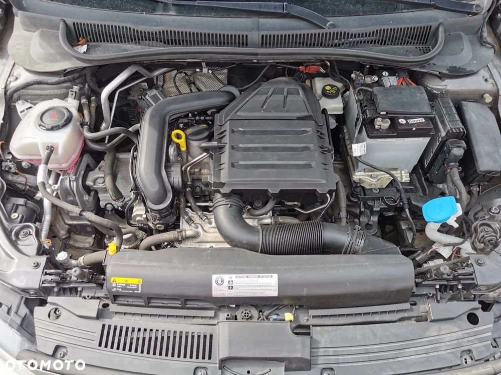Volkswagen Polo 1.0 TSI OPF DSG R-Line - 11